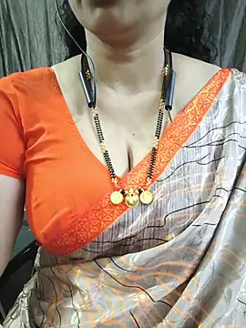Snapshot of bhuvana555 chatting on 05.31.26 bhuvana555 online show from 05.31.26