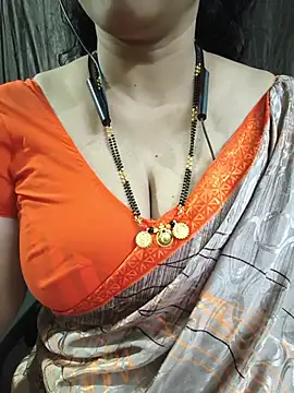 Snapshot of bhuvana555 chatting on 05.31.26 bhuvana555 online show from 05.31.26