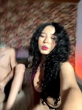 Snapshot of G_Poseidon_y_Cloe chatting on 11.23.25 G Poseidon y Cloe online show from 11.23.25