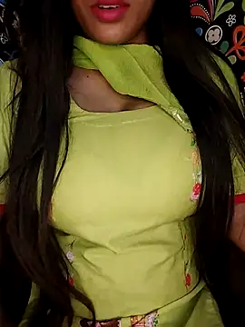 Snapshot of Sreya213 chatting on 04.11.26 Sreya213 online show from 04.11.26