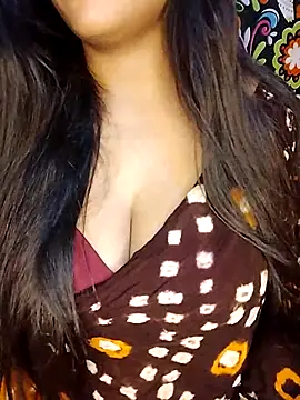 Snapshot of Sreya213 chatting on 04.25.26 Sreya213 online show from 04.25.26