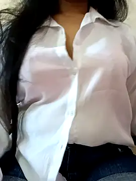 Snapshot of Rina777o chatting on 01.04.25 Rina777o online show from 01.04.25