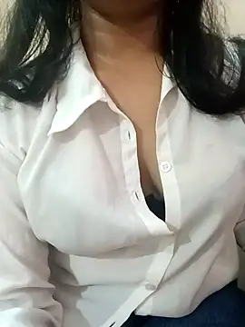 Snapshot of Rina777o chatting on 03.01.25 Rina777o online show from 03.01.25