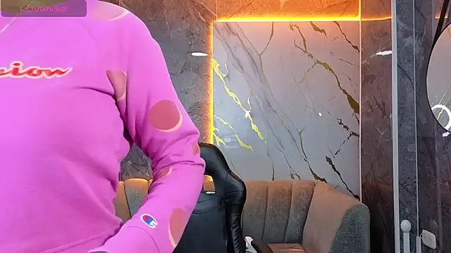 Violeth b online show from 10.18.25