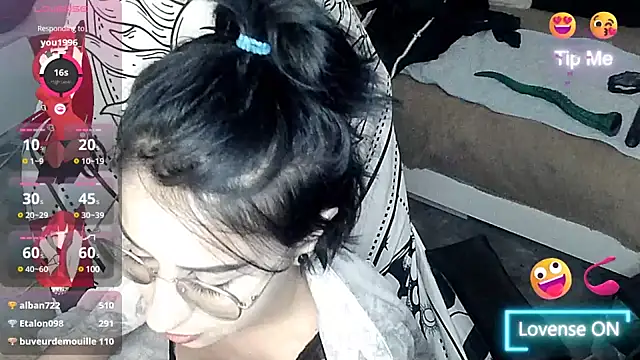 LisandreLaVenale online show from 01.21.25