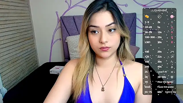 Snapshot of DahliaMoore chatting on 12.06.24 DahliaMoore online show from 12.06.24