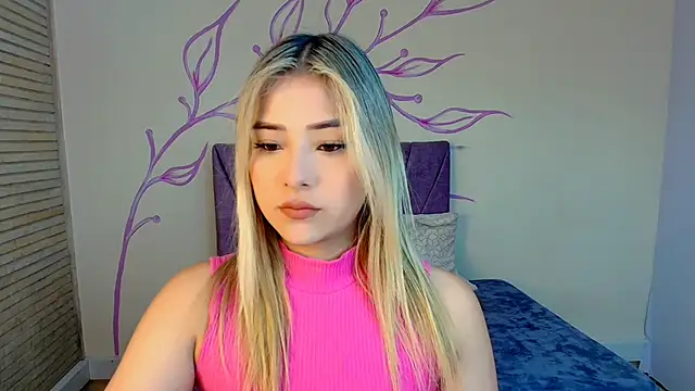 Snapshot of DahliaMoore chatting on 01.05.25 DahliaMoore online show from 01.05.25