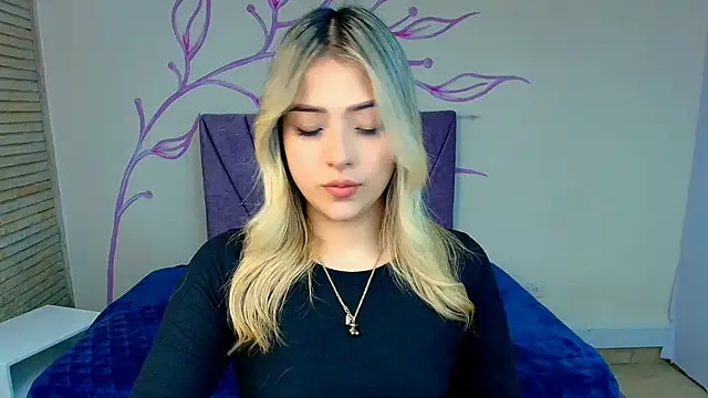 Snapshot of DahliaMoore chatting on 01.23.25 DahliaMoore online show from 01.23.25