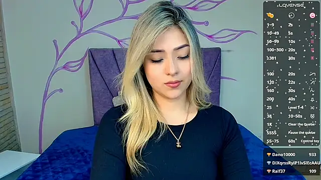 Snapshot of DahliaMoore chatting on 01.23.25 DahliaMoore online show from 01.23.25