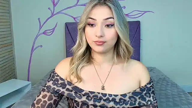 Snapshot of DahliaMoore chatting on 02.06.25 DahliaMoore online show from 02.06.25