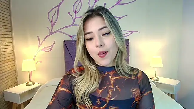 Snapshot of DahliaMoore chatting on 03.05.25 DahliaMoore online show from 03.05.25