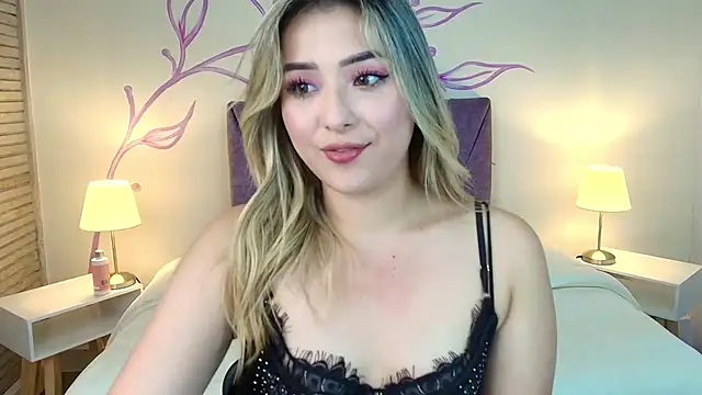 Snapshot of DahliaMoore chatting on 03.09.25 DahliaMoore online show from 03.09.25