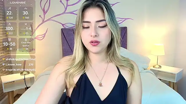 Snapshot of DahliaMoore chatting on 03.17.25 DahliaMoore online show from 03.17.25