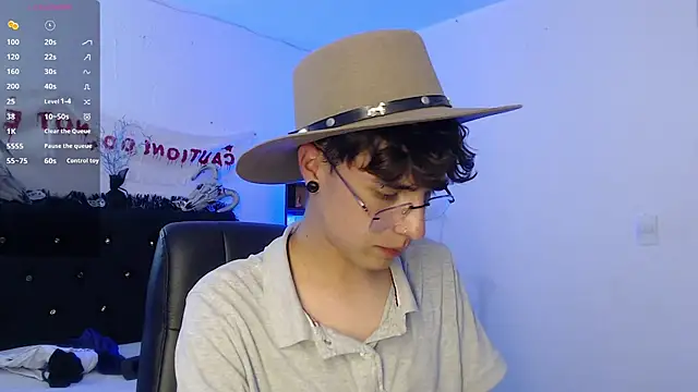 Jeam hot online show from 10.31.25