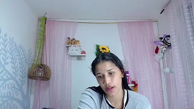 Snapshot of Alison_Wiley chatting on 11.28.25 Alison Wiley online show from 11.28.25