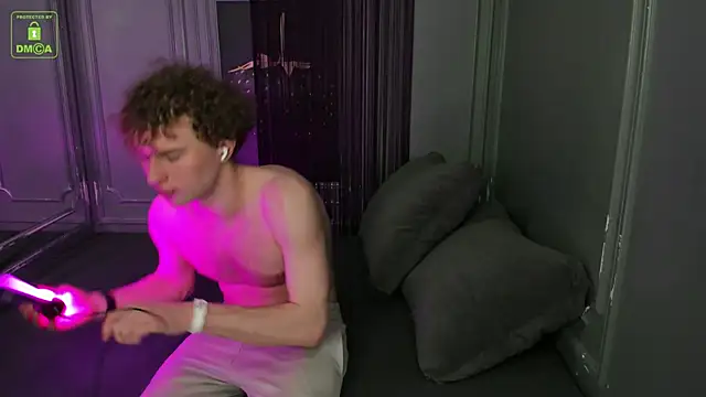 Snapshot of Tony_Talorr chatting on 11.24.25 Tony Talorr online show from 11.24.25