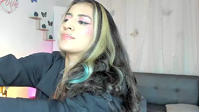 Alaia Love77 online show from 03.15.25