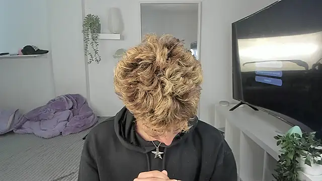 Snapshot of santy-kitty chatting on 11.06.25 santy-kitty online show from 11.06.25