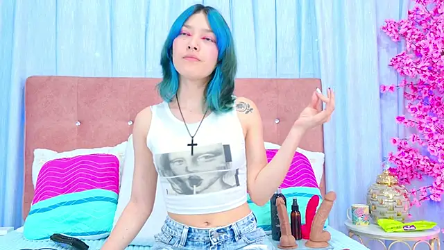 AlliciaKim online show from 11.06.25