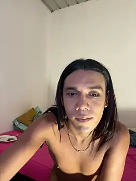 miss mestiza online show from 10.18.25