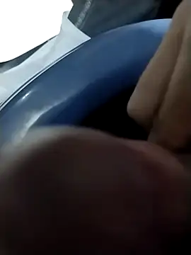 Snapshot of lm279 chatting on 12.04.24 lm279 online show from 12.04.24