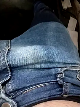 Snapshot of lm279 chatting on 09.18.25 lm279 online show from 09.18.25