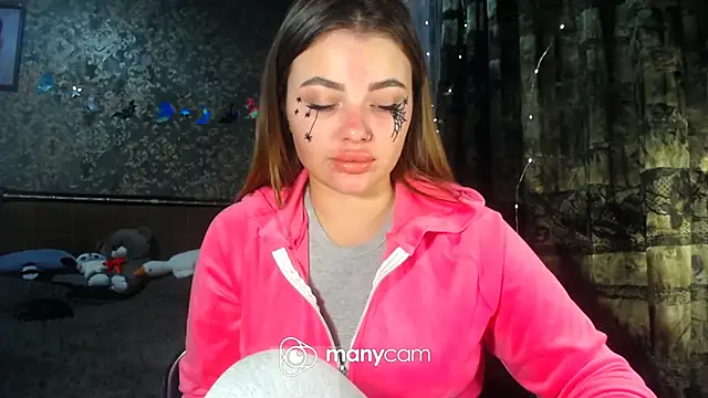 BonnyShy online show from 10.31.25