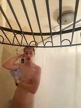 Snapshot of twentywithafelonyy chatting on 01.22.25 twentywithafelonyy online show from 01.22.25