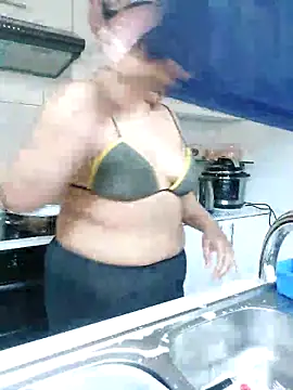 Snapshot of GoddessLorenaTheeSiren chatting on 03.03.25 GoddessLorenaTheeSiren online show from 03.03.25