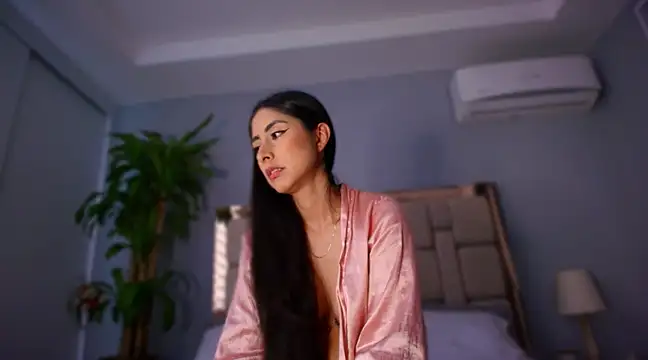 Snapshot of auroracaruso11 chatting on 01.26.25 auroracaruso11 online show from 01.26.25