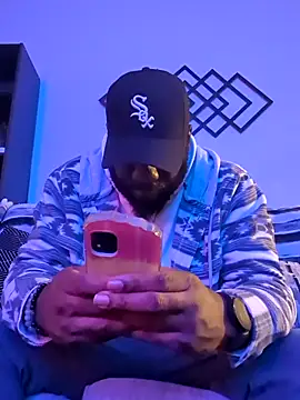 Stayinalive1992 online show from 01.21.25