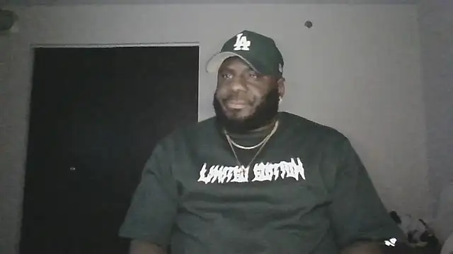 Snapshot of Stayinalive1992 chatting on 04.11.26 Stayinalive1992 online show from 04.11.26