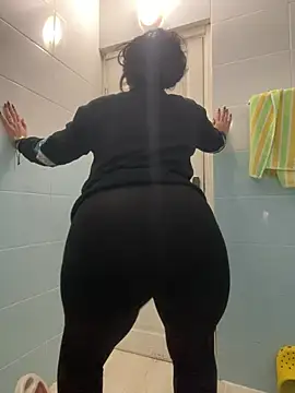 Snapshot of Layla-daloua chatting on 02.01.26 Layla-daloua online show from 02.01.26