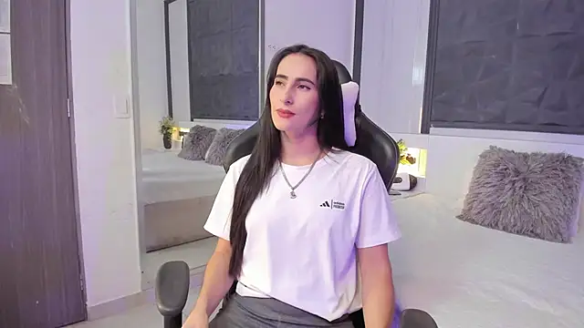 Snapshot of SaraGomez1 chatting on 01.08.26 SaraGomez1 online show from 01.08.26