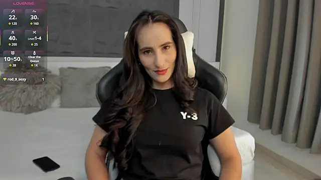 Snapshot of SaraGomez1 chatting on 02.01.26 SaraGomez1 online show from 02.01.26