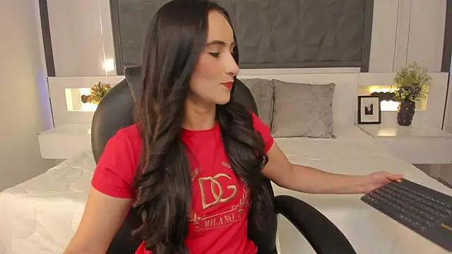 Snapshot of SaraGomez1 chatting on 02.26.26 SaraGomez1 online show from 02.26.26