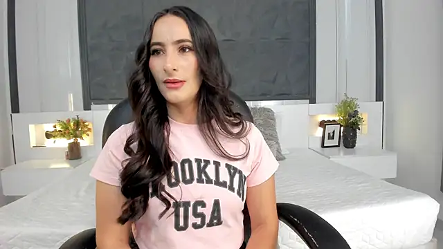 SaraGomez1 online show from 04.23.26