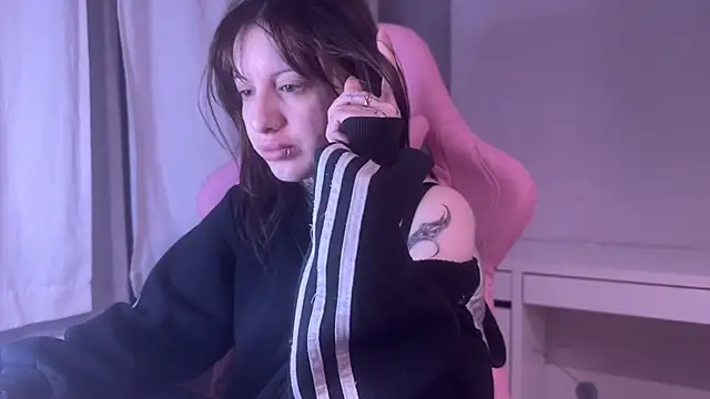 Snapshot of moundliicht1 chatting on 04.19.26 moundliicht1 online show from 04.19.26