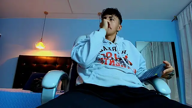 Lobo 17  online show from 02.14.25