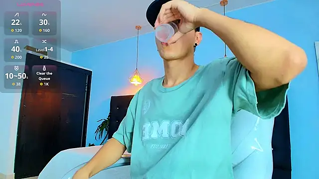 Lobo 17  online show from 09.28.25