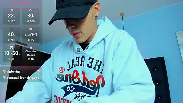 Lobo 17  online show from 10.31.25