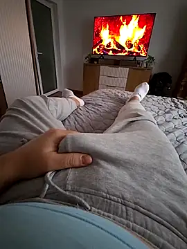 Snapshot of KarlosCarutox chatting on 12.01.25 KarlosCarutox online show from 12.01.25