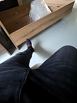 Snapshot of KarlosCarutox chatting on 12.04.25 KarlosCarutox online show from 12.04.25