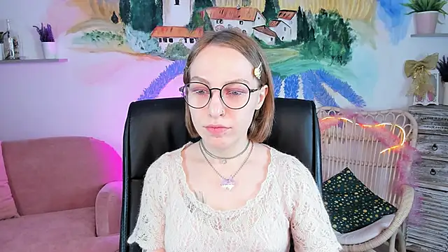 Snapshot of AphexQueen chatting on 12.24.24 AphexQueen online show from 12.24.24