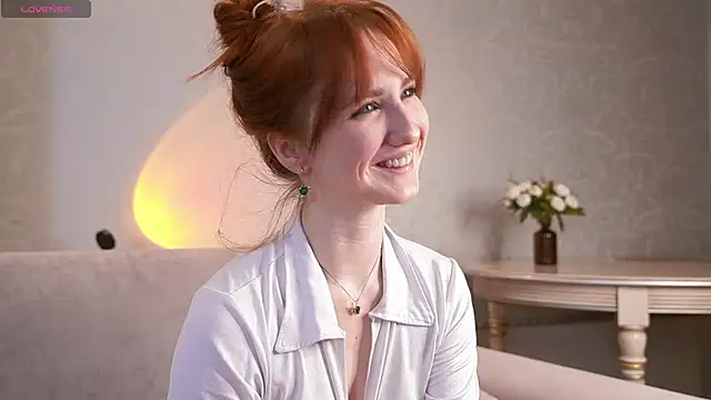 EsmaCrumbley online show from 03.02.25