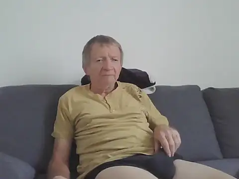 naturiste974 online show from 05.05.26
