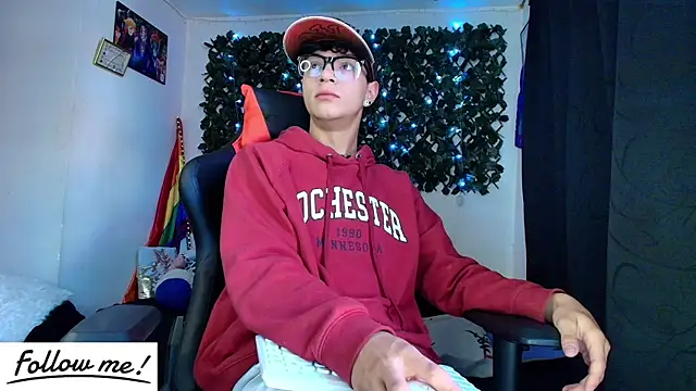 Snapshot of twink_sebas_ chatting on 01.11.25 twink sebas  online show from 01.11.25