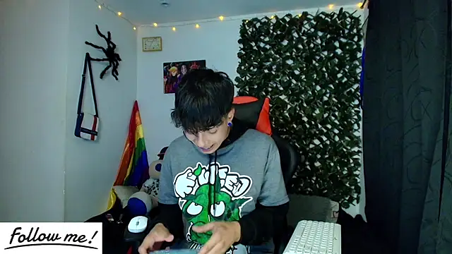 Snapshot of twink_sebas_ chatting on 01.18.25 twink sebas  online show from 01.18.25