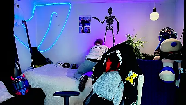 twink sebas  online show from 11.04.25