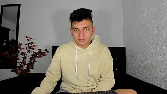 Snapshot of Danielbluestar chatting on 02.22.25 Danielbluestar online show from 02.22.25